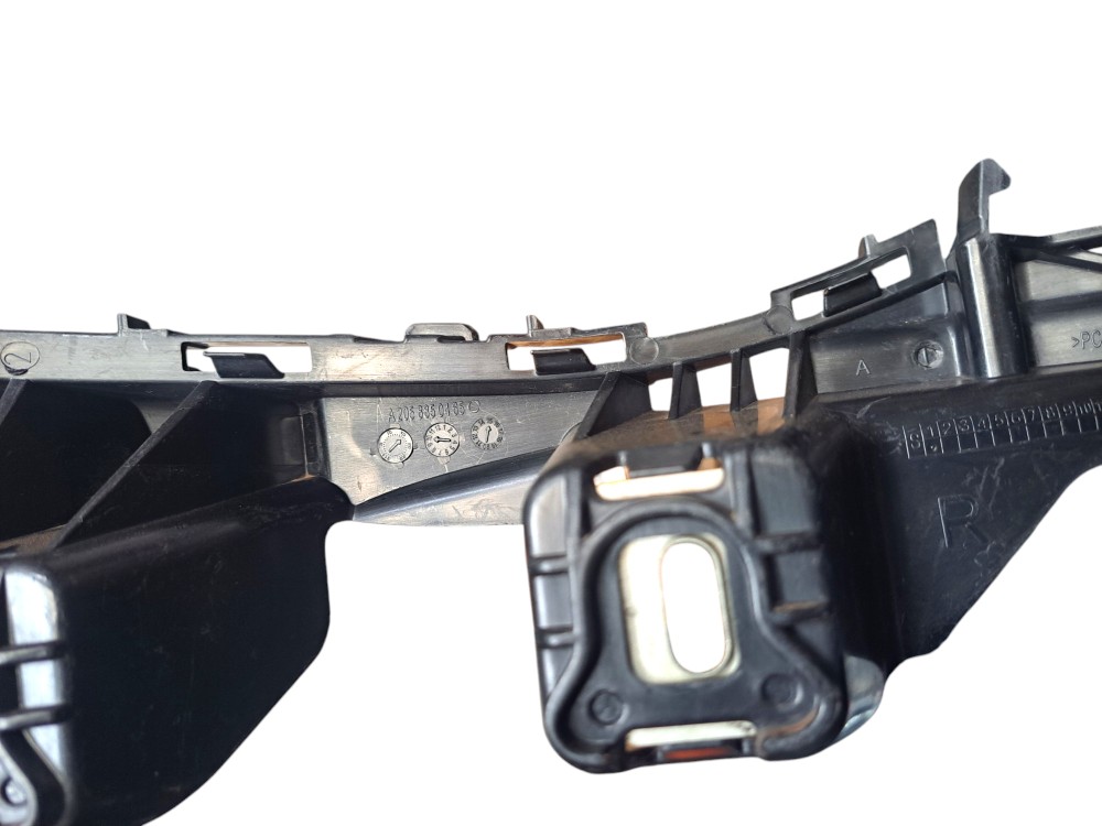 Guia Suporte Parachoque Direito Traseiro Mercedes C180 2015 7