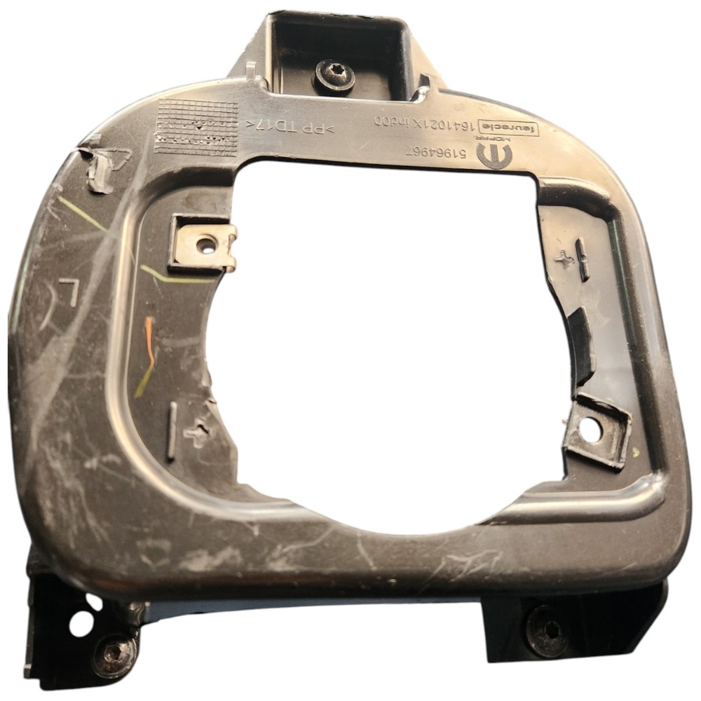 Suporte Esquerdo Farol Milha Jeep Renegade 2018 7