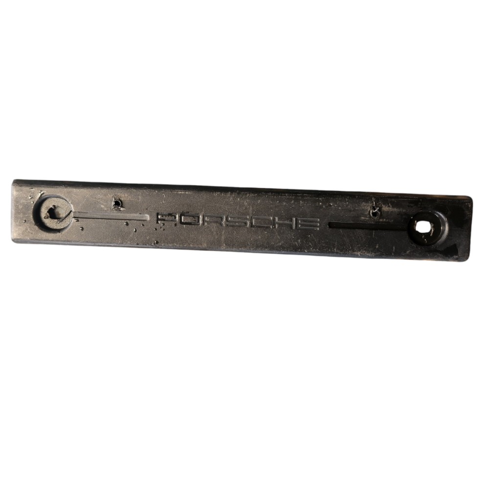 Suporte Placa Porsche Cayenne 2012 Preto 2