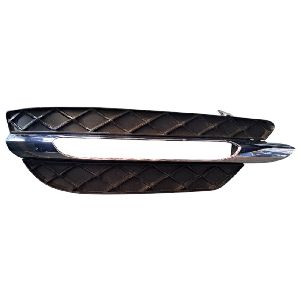 Grade Milha Led Esquerdo Mercedes C180 C200 2012 2014 Preto Esquerdo