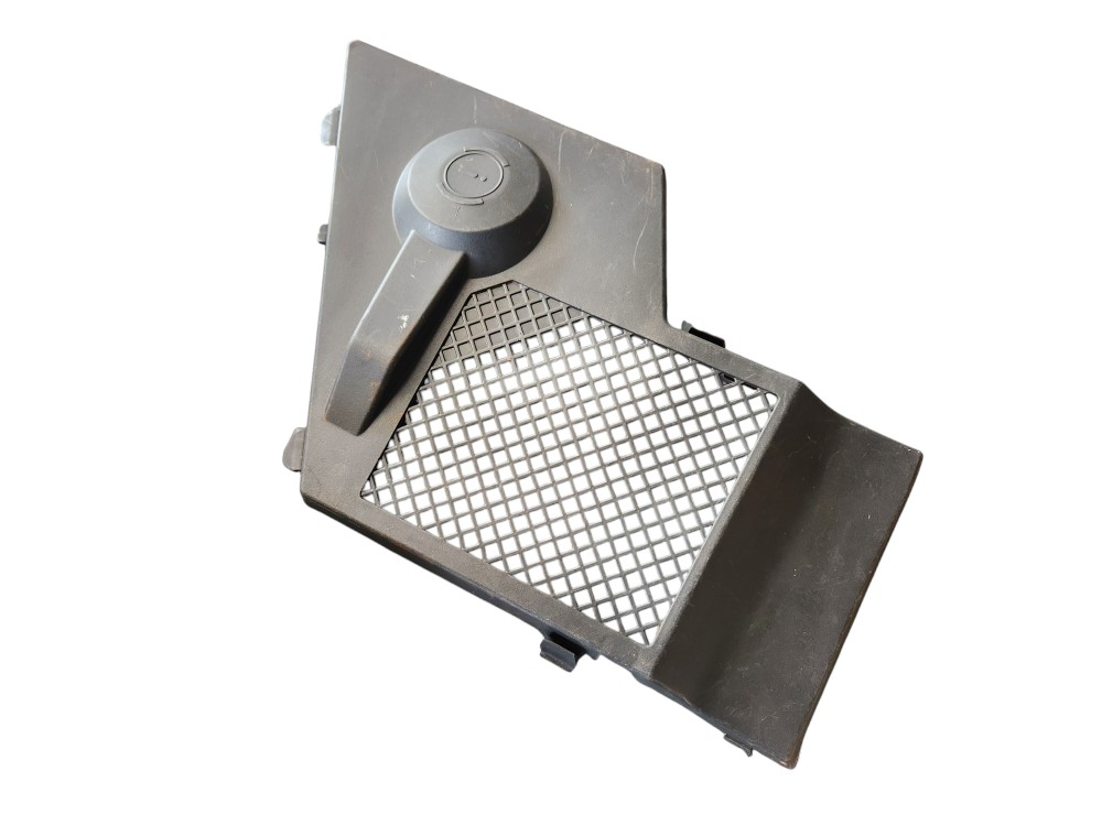 Grade Tampa Ventilação Esquerdo Mercedes C180 2015 3