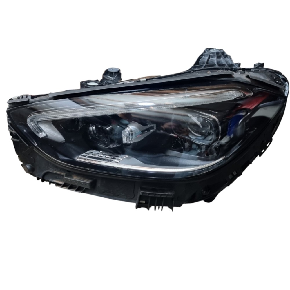 Farol Esquerdo Mercedes C200 C300 2023 2024 Esquerdo/motorista