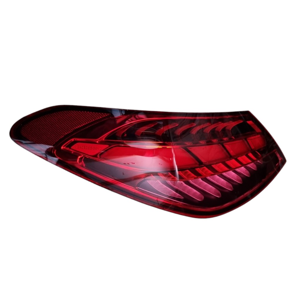 Lanterna Traseira Esquerda Mercedes C200 W206 2024 3