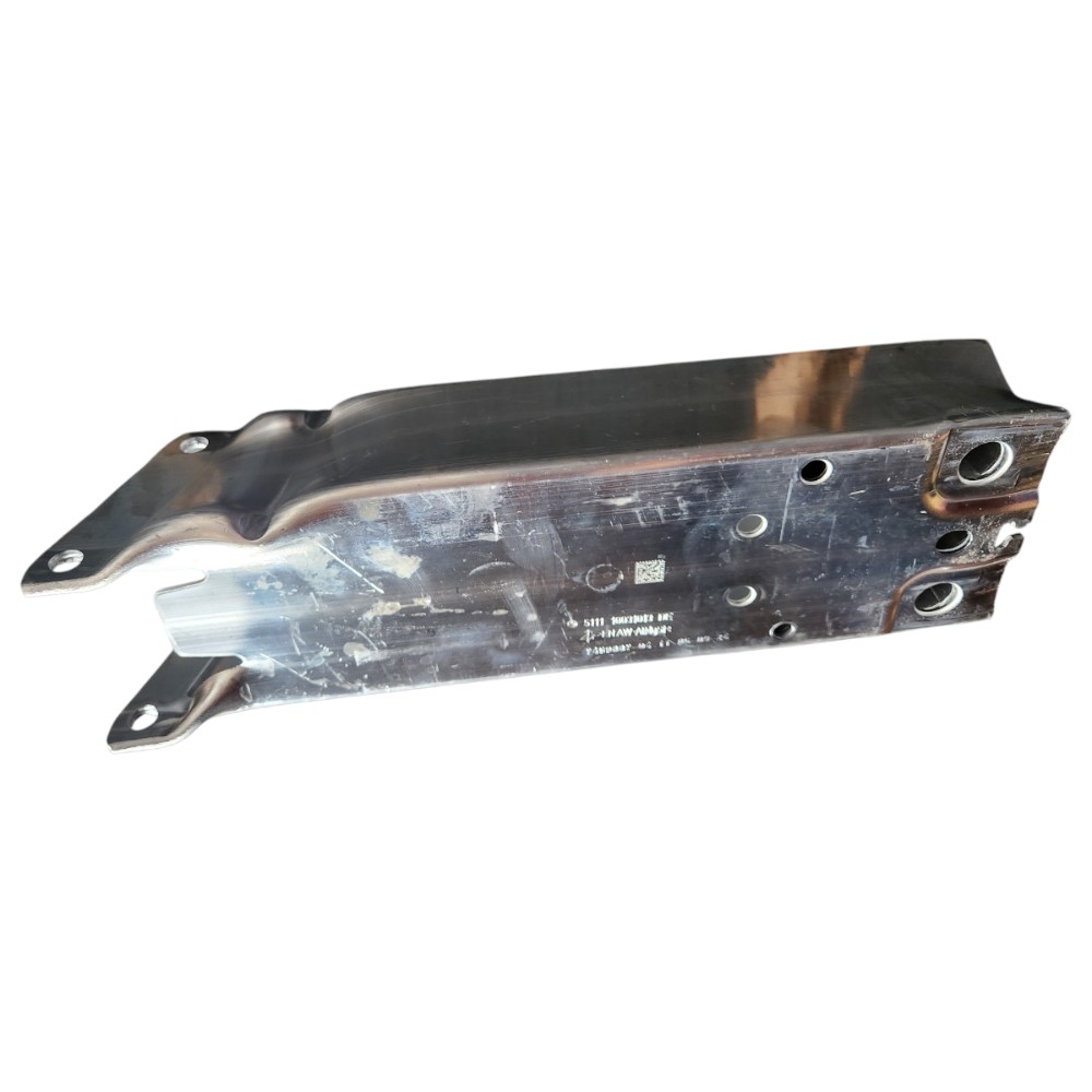 Ponteira Direita Longarina Bmw 118i F40 2020 2022 Cromado 1