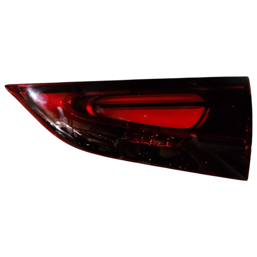 Lanterna Direita Tampa Mercedes Gla 2024 Direito/passageiro Vermelho 4