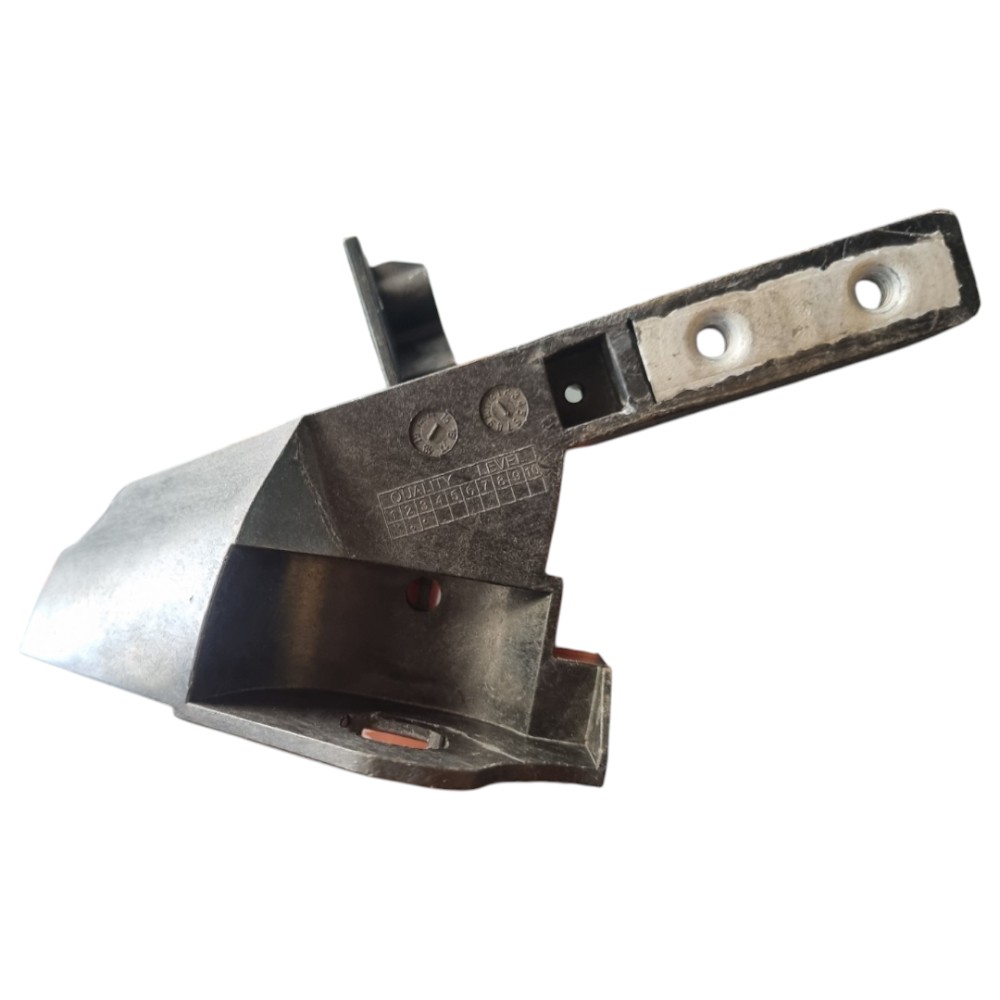 Guia Farol Esquerdo Mercedes C180 C200 2015 A2056203401