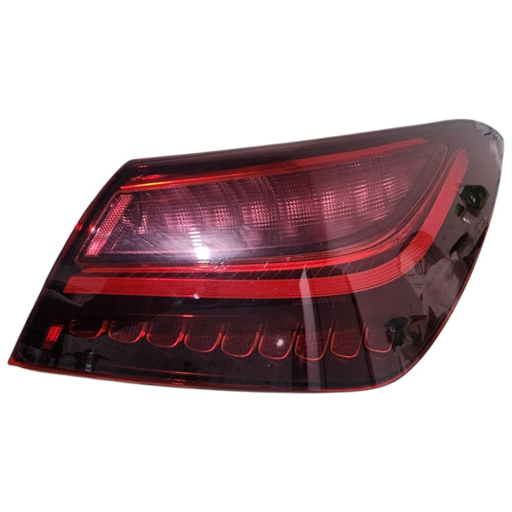 Lanterna Direita Mercedes Cla 2024 2025 Direito/passageiro Vermelho 9