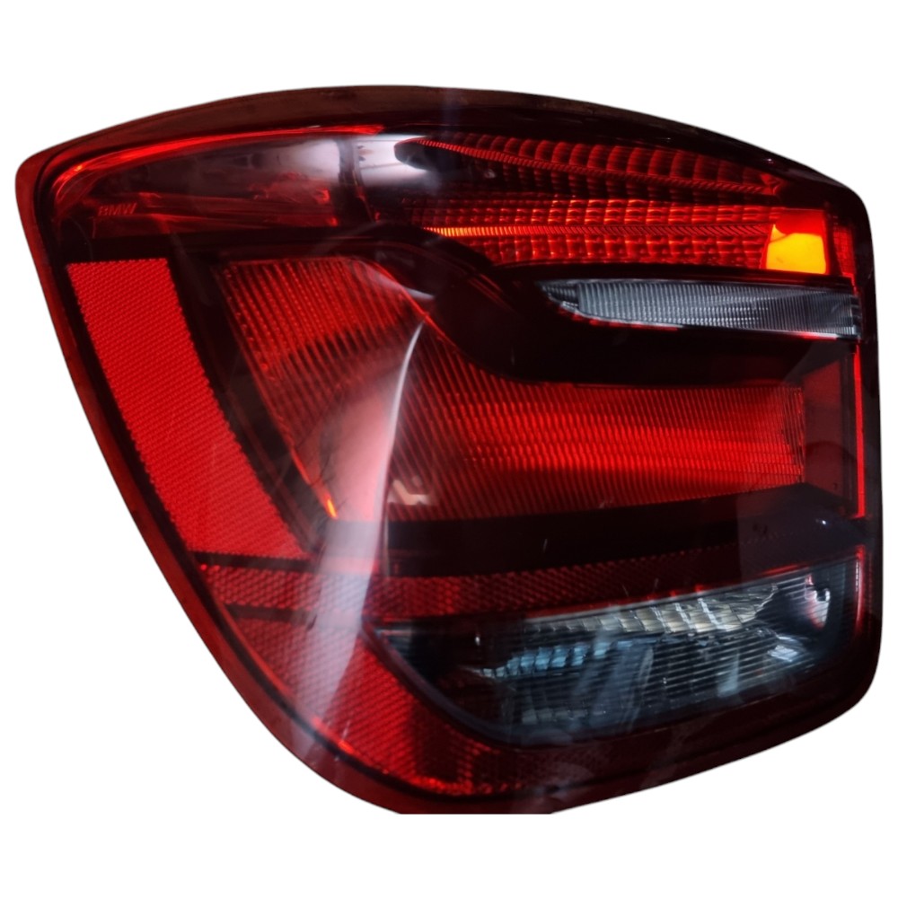 Lanterna Esquerda Bmw Serie 1 8