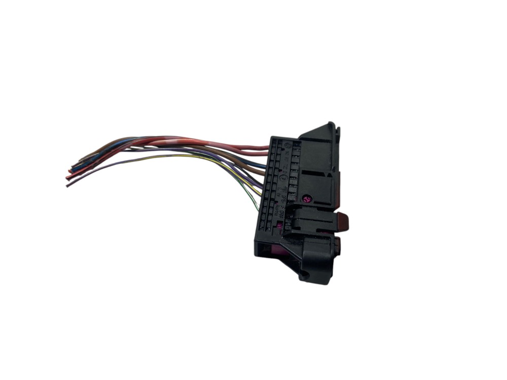 Plug conector chicote carroceria porta VW Polo up original