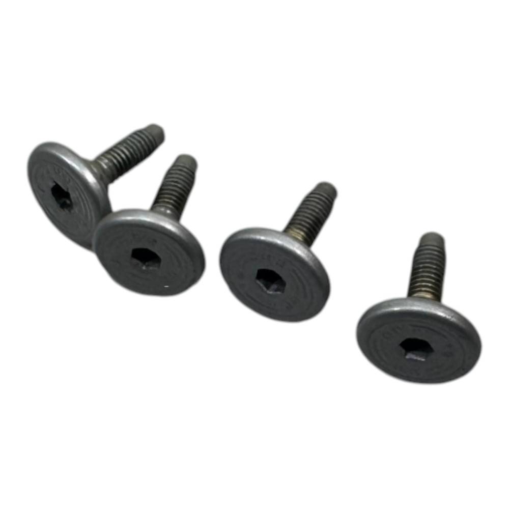 Kit 4 Parafuso fixacao tampa traseira Fiat siena 2005 2012 8