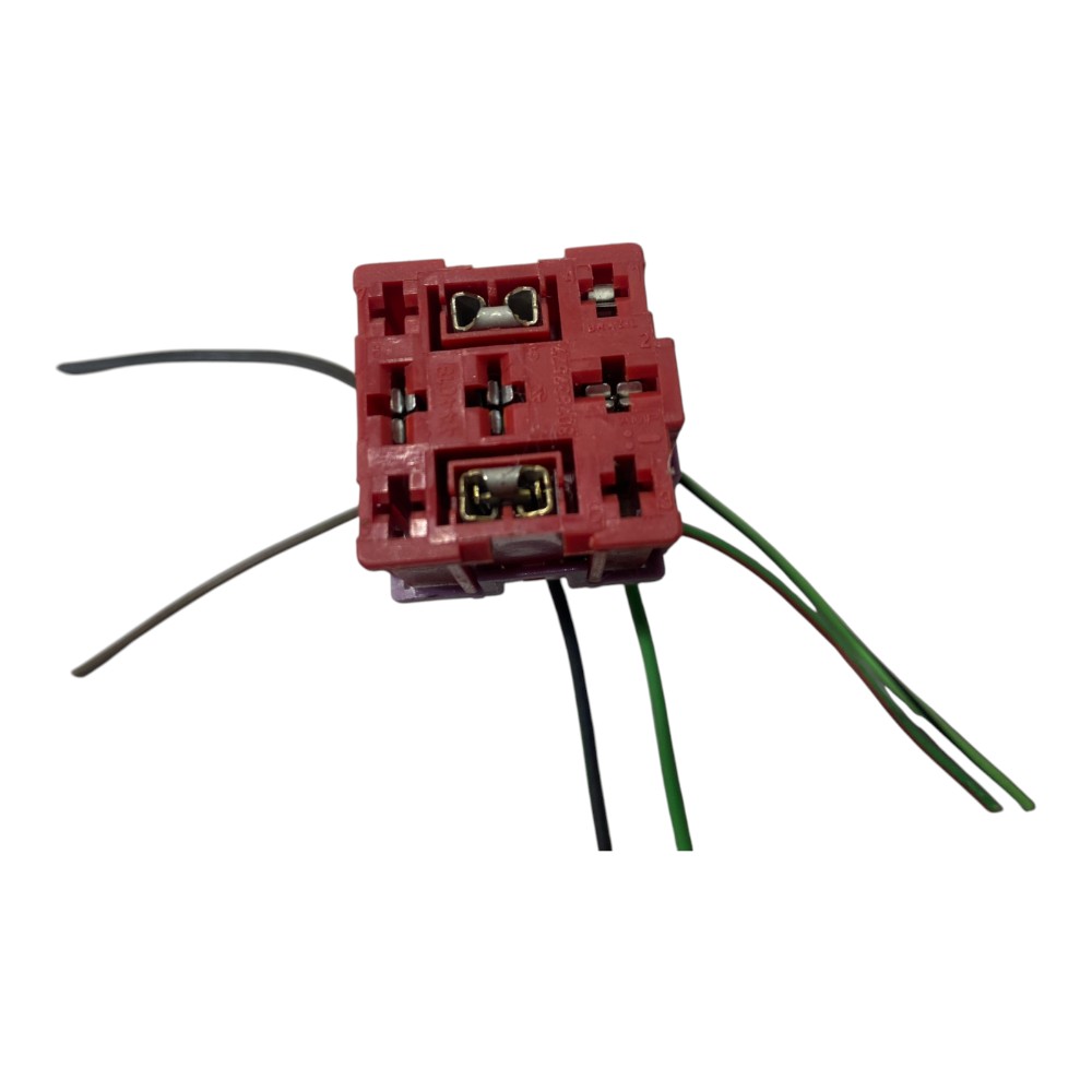 Plug Conector Chicote Rele Caixa Fusivel Fox Voyage Gol Polo