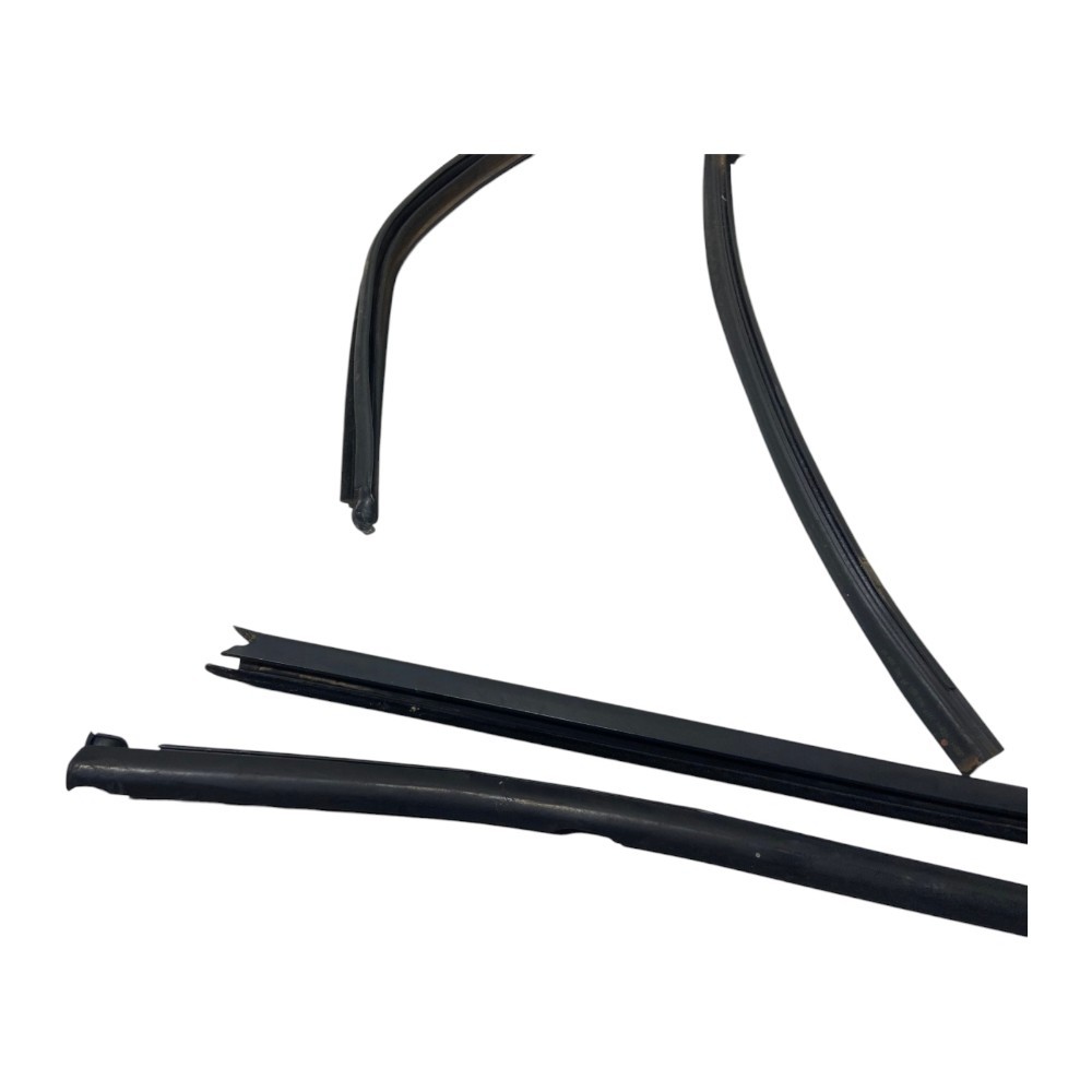 Kit Pestana Borracha Vidro Porta Traseira Esquerda Vw Up 9