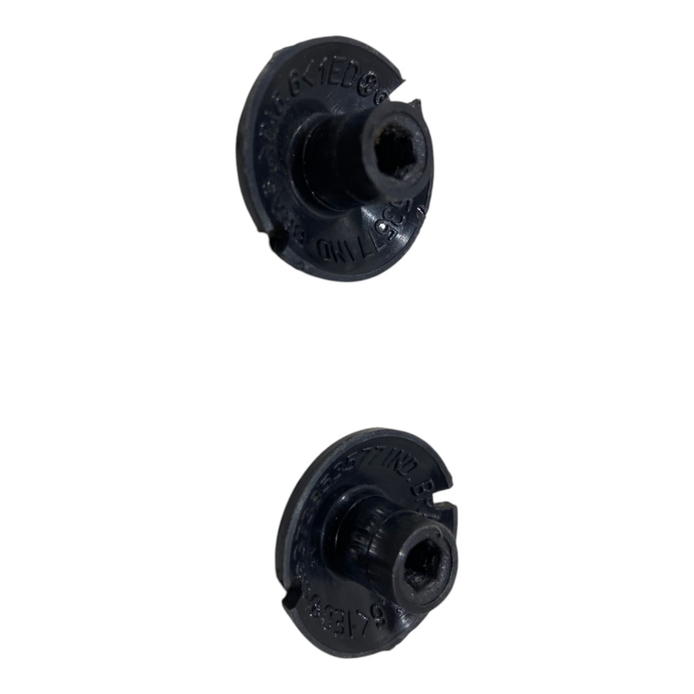 Trava Grampo Presilha Soleira Vw Gol Parati Saveiro G2 G3 G4 3