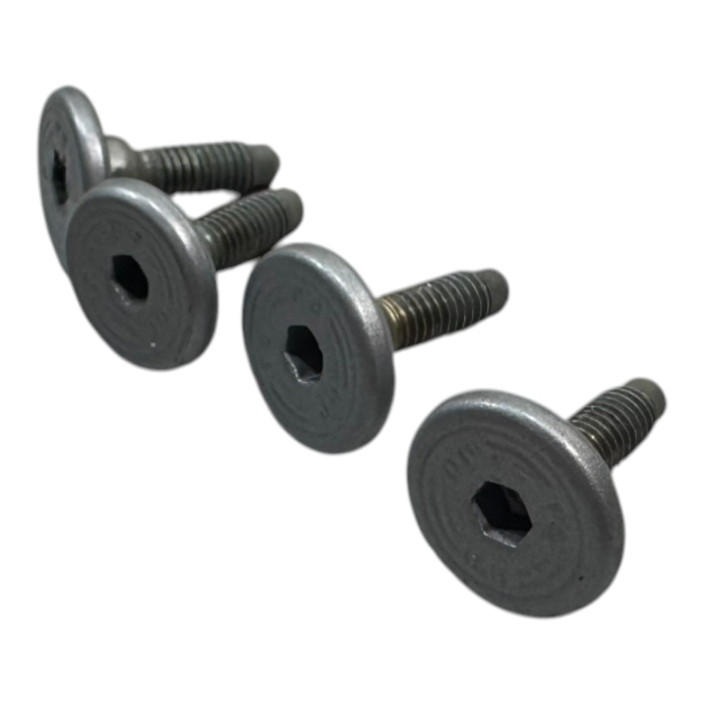Kit 4 Parafuso fixacao tampa traseira Fiat siena 2005 2012 4