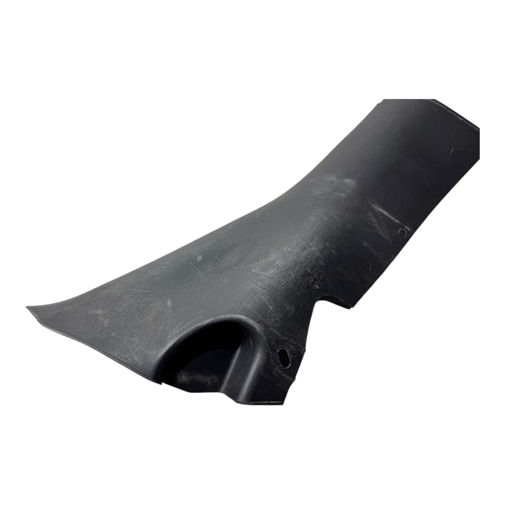 Moldura Acabamento Banco Traseiro Direito Ford Focus 2006 Preto