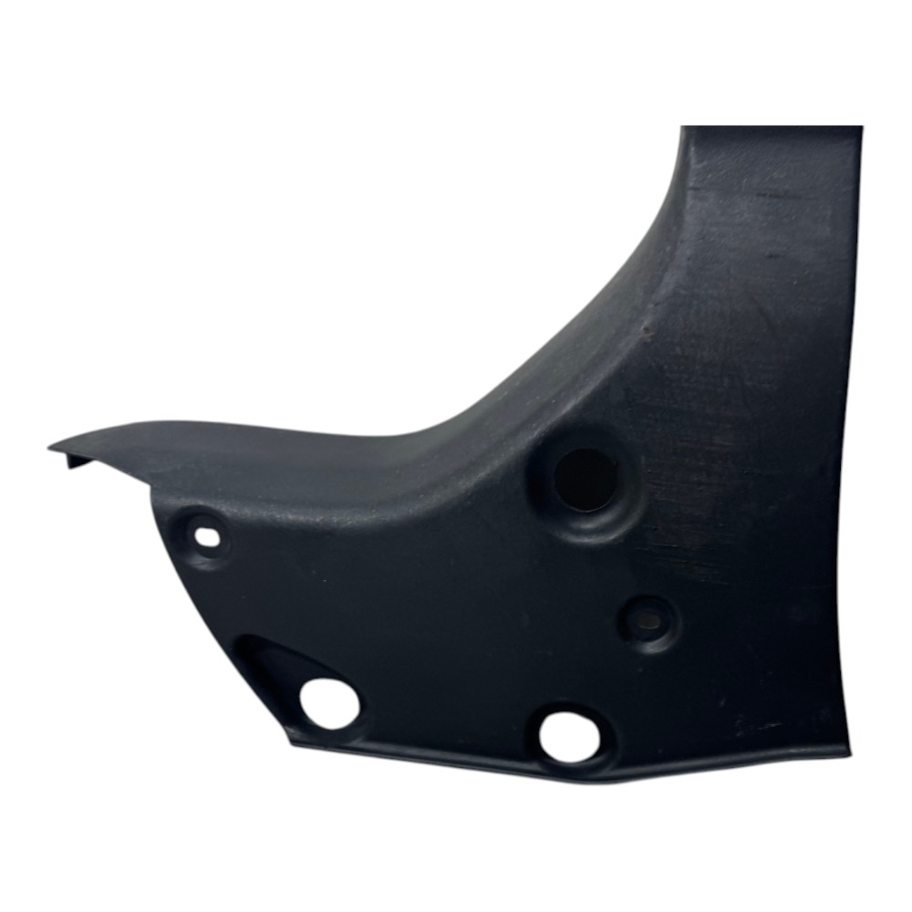 Moldura Acabamento Lateral Direita Porta Mala Ford Focus