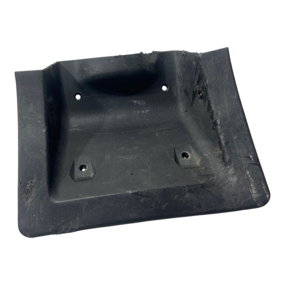 Acabamento moldura macaneta externa Ford Cargo usado DETALHE