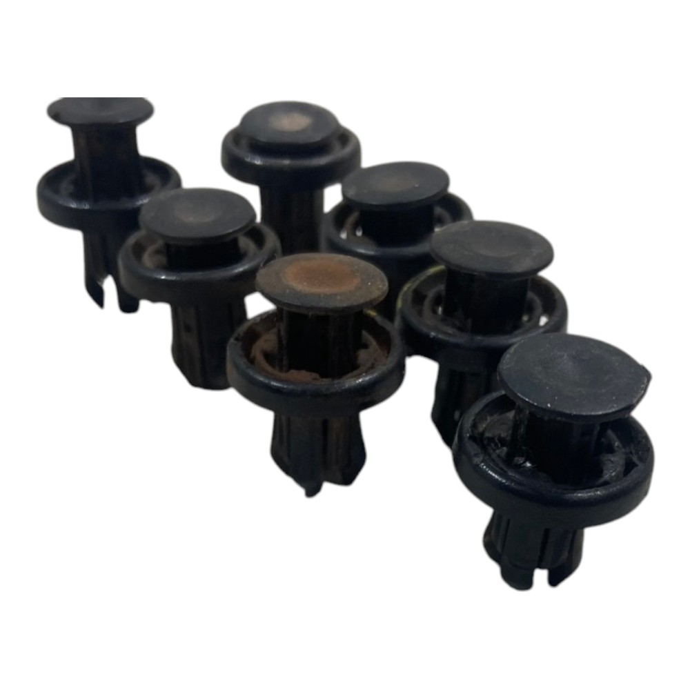 Kit Parafuso Grampo Trava Para Barro Para Choque Civic G10 3
