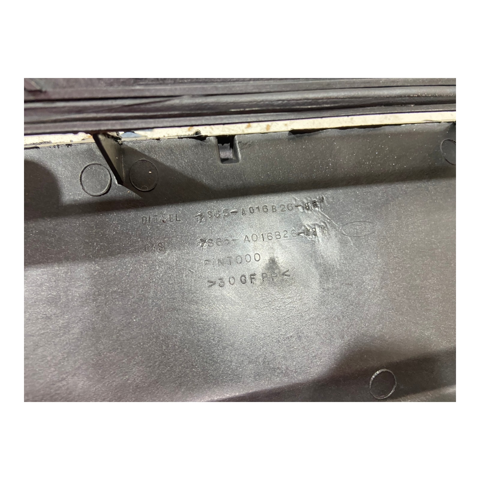 Suporte Moldura Caixa Ventilação Externa Ford Fiesta Ecospor 4