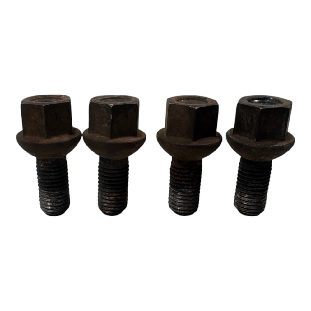 Kit Jogo 4 Parafuso Roda Ferro Vw Gol Parati Saveiro Voyage