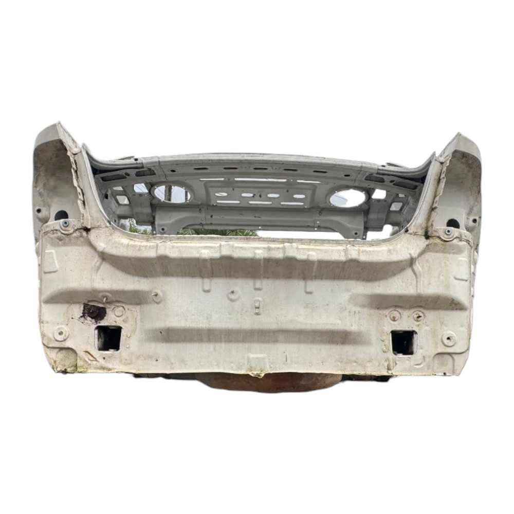 Traseira Baixa recorte Vw voyage G5 2009 2012 Original usado 4