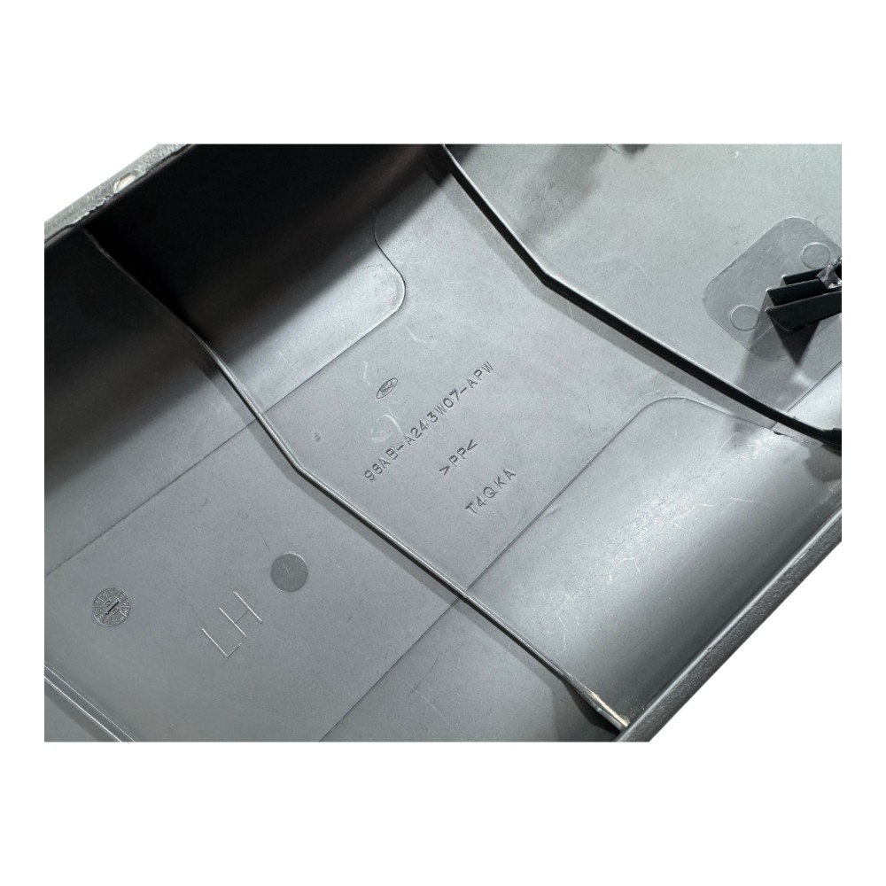 Moldura Acabamento Inferior Coluna Central Ford Focus 2006 5