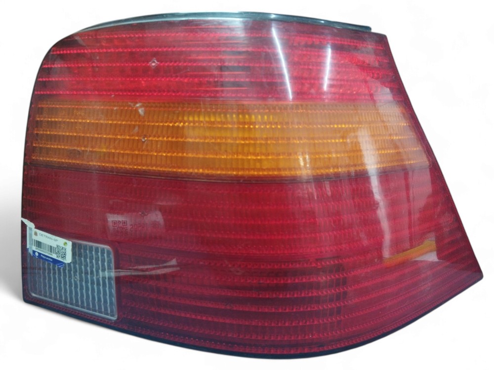 Lanterna Tricolor Traseira L/d Volkswagen Golf 1998 A 2005 Direito/passageiro 2
