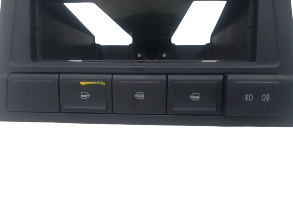 Moldura central painel Volkswagen Gol Saveiro Voyage 2008/12 4