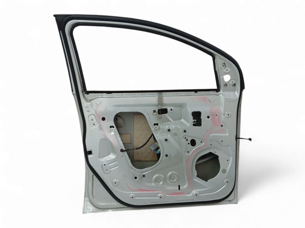 Porta Dianteira L/e Chevrolet Spin 2012 A 2022 C/detalhes Dianteira Esquerdo Prata 4