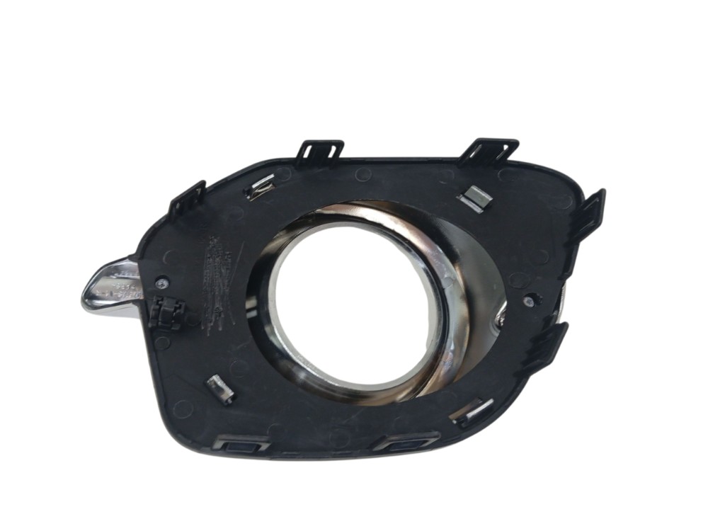 MOLDURA FAROL DE MILHA MITSUBISHI TRITON L200 2014 A 2017 3
