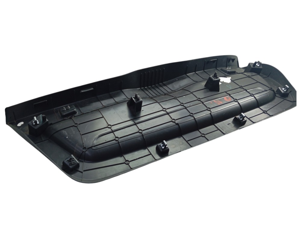 Tampão Porta Malas Chevrolet Onix 2013/19 3