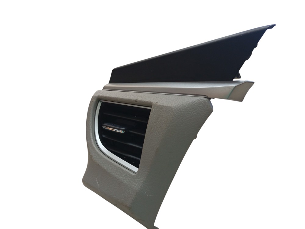 Moldura Do Difusor De Ar L/e Toyota Corolla 2016/18 4