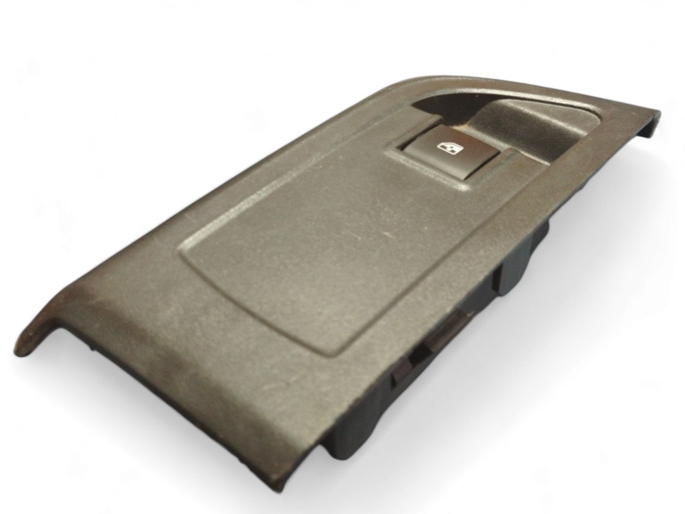 MOLDURA BOTAO VIDRO ELETRICO DIANTEIRO L/D ONIX PRISMA 19-23 4
