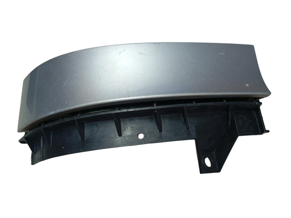 MOLDURA LANTERNA TRASEIRA L/E AUDI A3 97 4