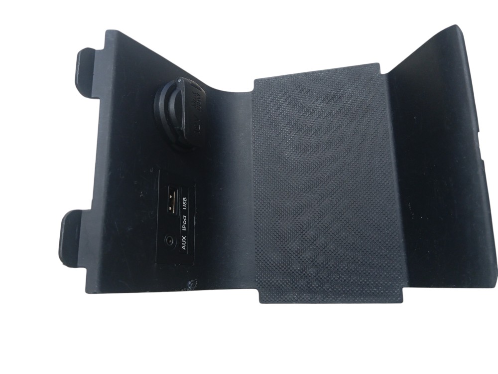 Moldura Console Central Usb 12v Hyundai Hb20 2013/17 3