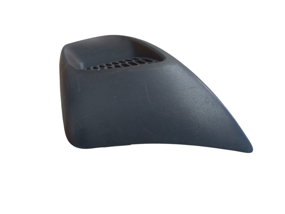 MOLDURA GRADE DE MILHA L/E CHEVROLET SONIC 2012/16 5