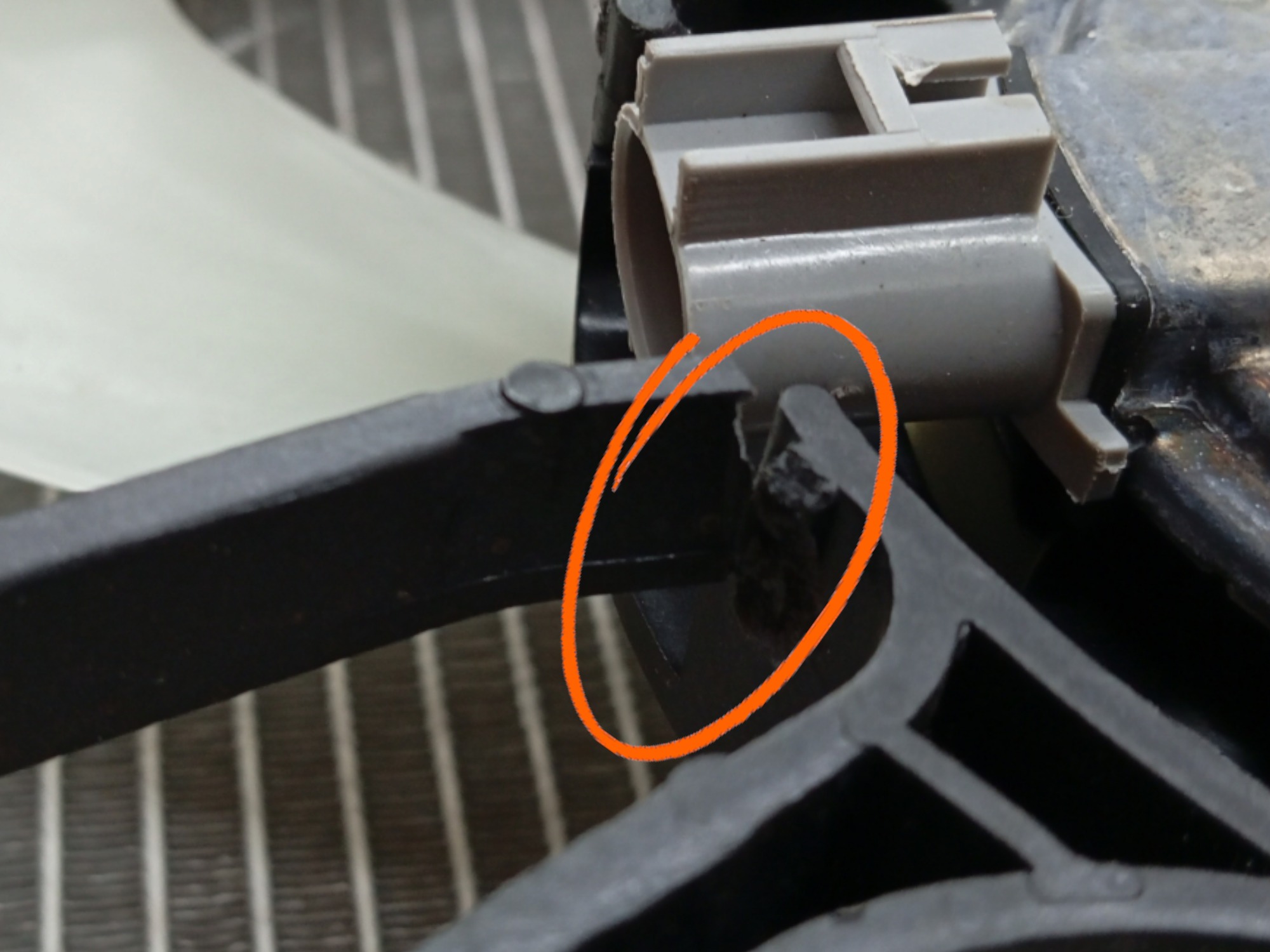 KIT RADIADOR TOYOTA ETIOS – COM 2 MAÇANETAS 8