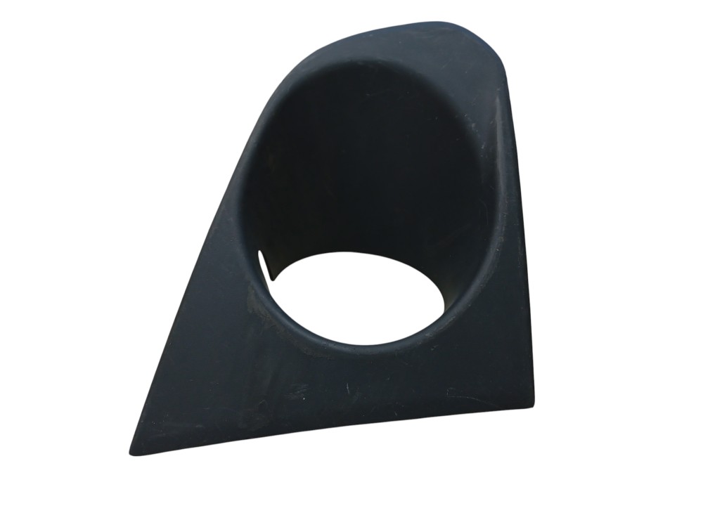 MOLDURA DO FAROL DE MILHA DIREITO CHEVROLET TRACKER 2014/16 2