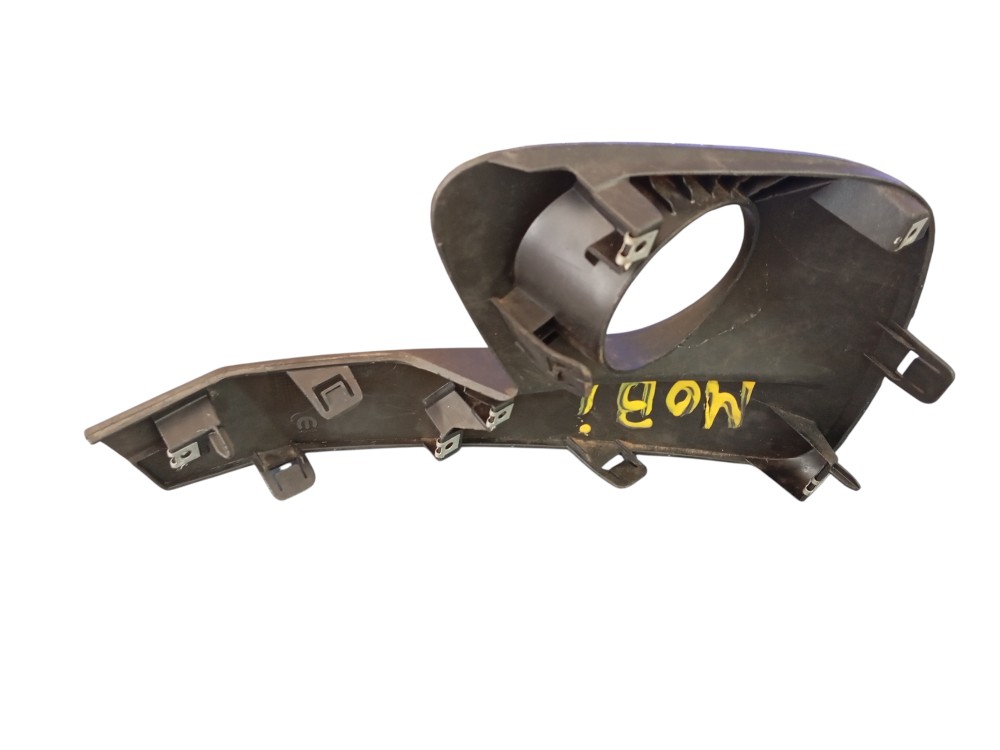 Moldura Farol De Milha L/e Fiat Mobi 16/20 4