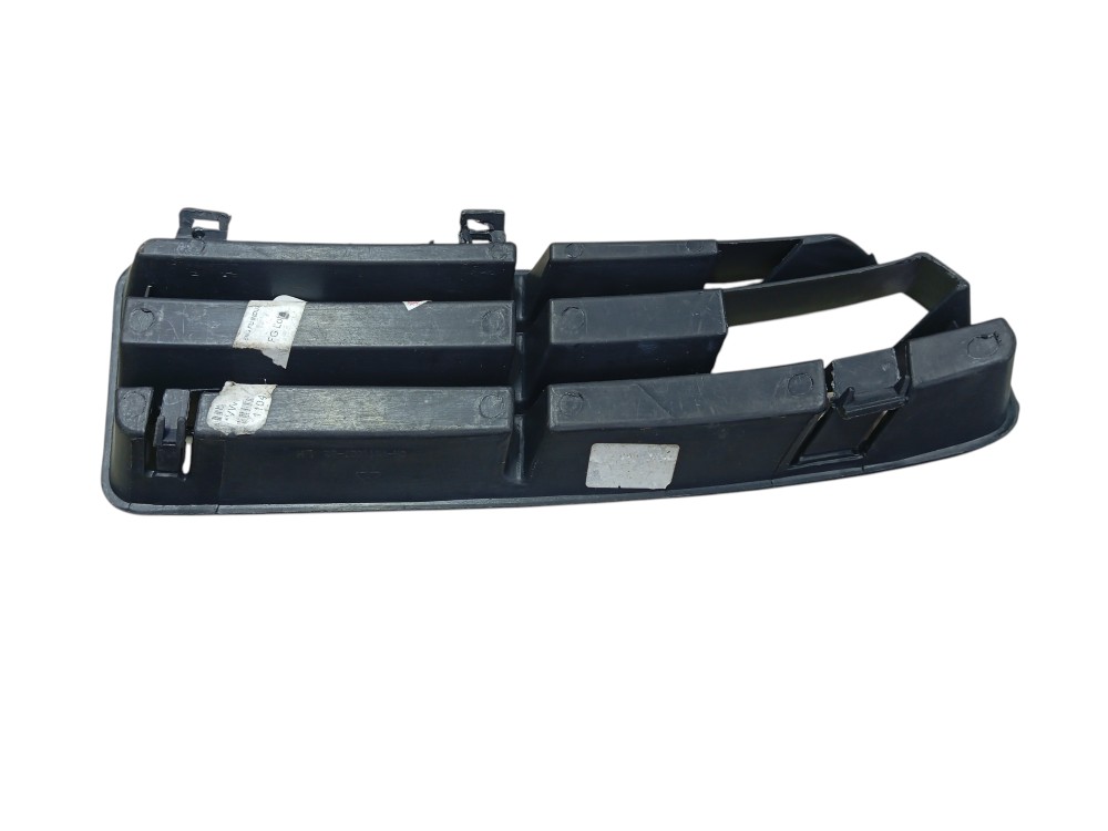 Moldura Grade Para-choque Vw Bora 2001/2005 3