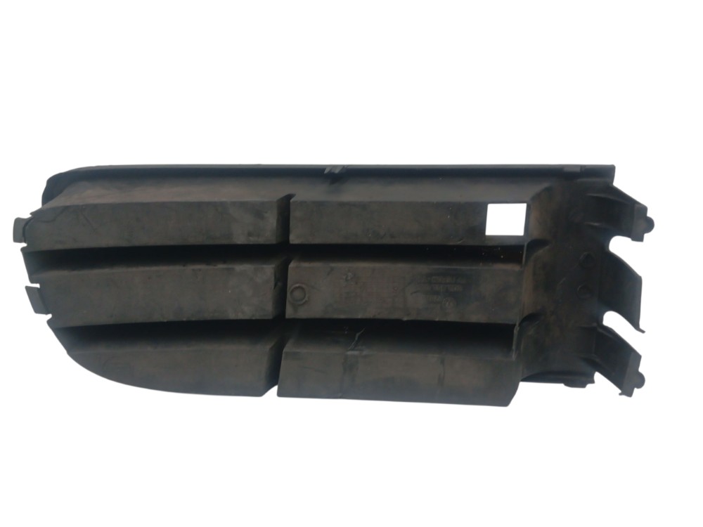 Moldura Farol Milha Esquerdo Vw Polo 2007/12 6