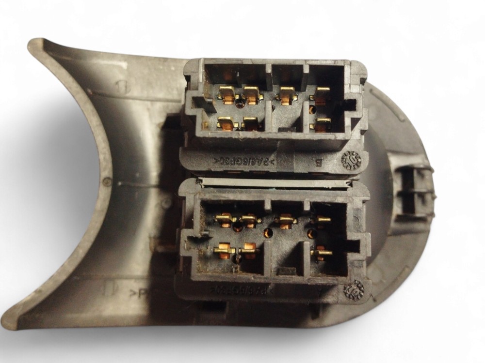 MOLDURA BOTAO VIDRO ELETRICO TRASEIRO L/E CITROEN C3 2003-12 5