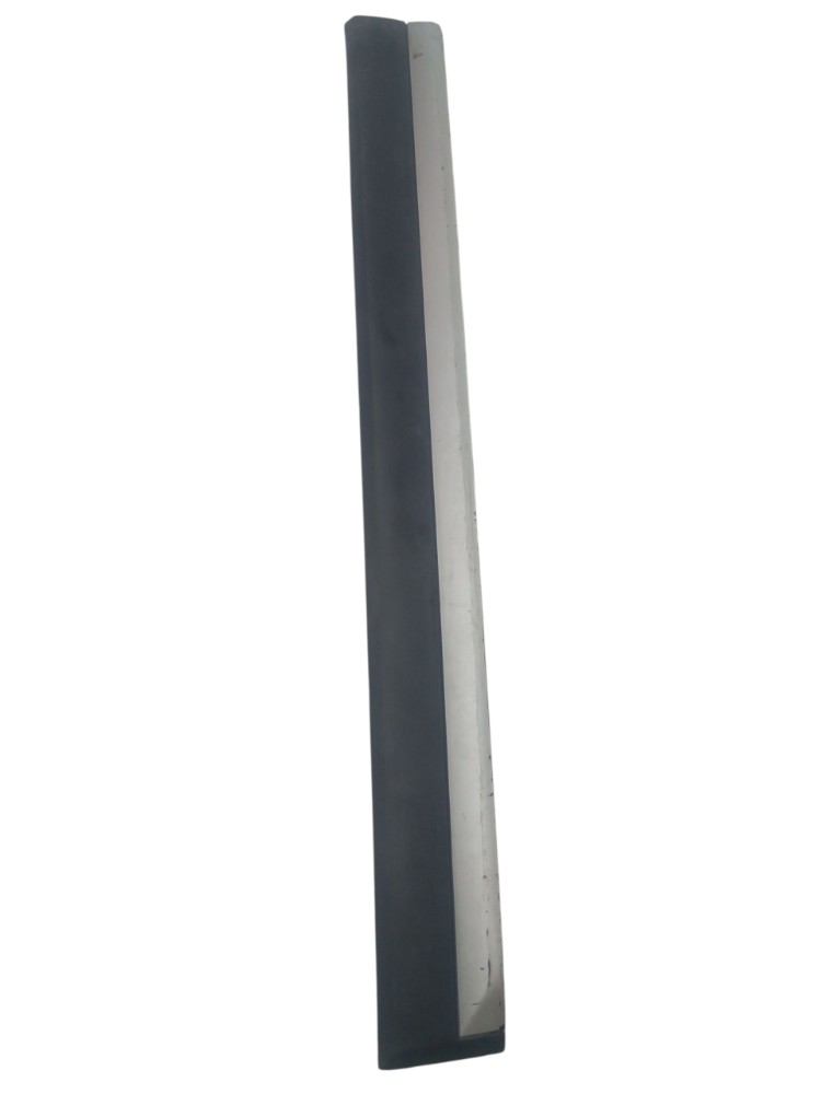 Moldura Friso porta Direita Vw Saveiro Cross 2020 3