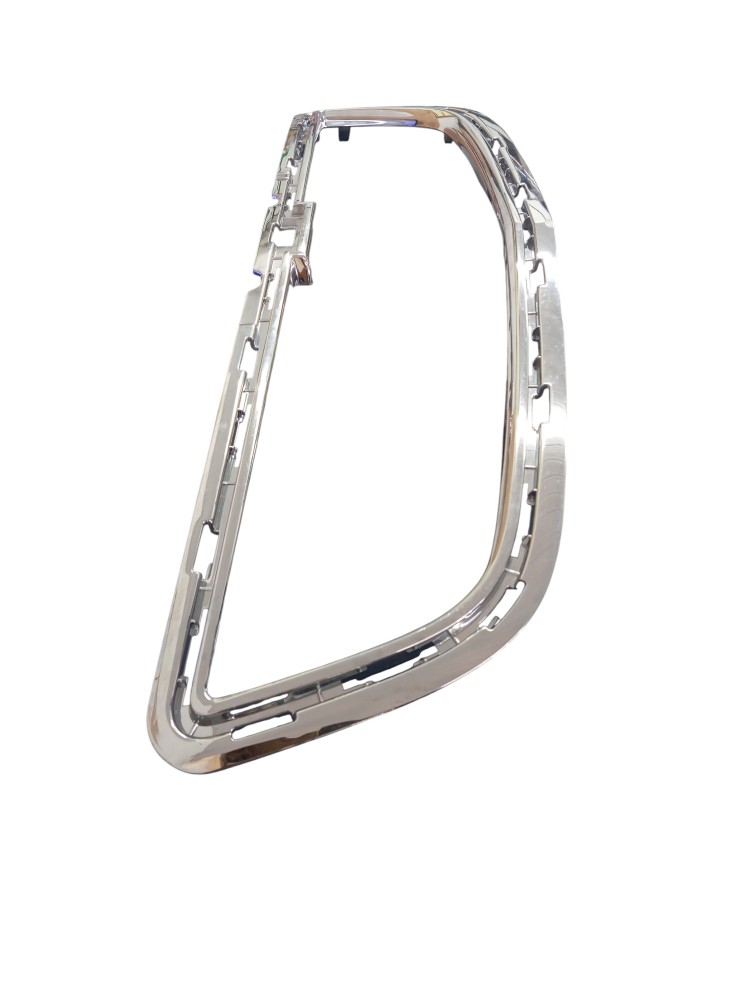 Moldura Cromada Do Para-choque Dianteiro Gm Tracker 3