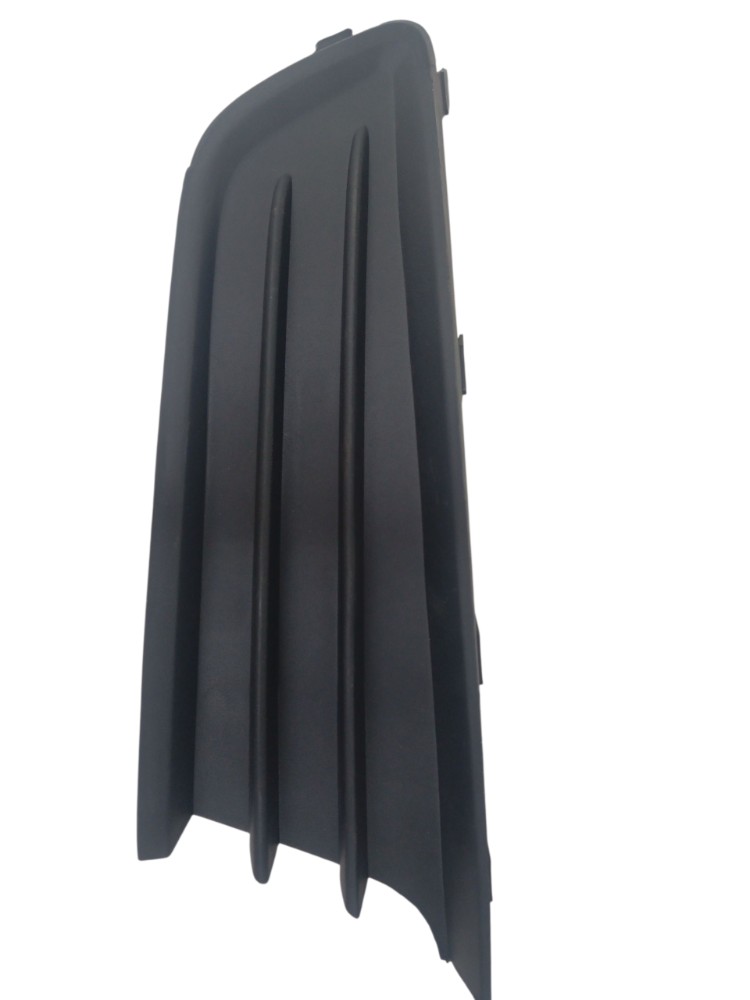Grade lateral direito parachoque gol voyage G6 2012/15