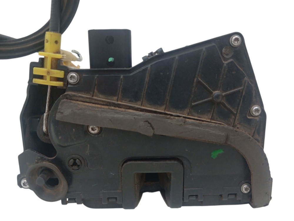 Fechadura porta traseira direita Chevrolet Onix 2013/15 5