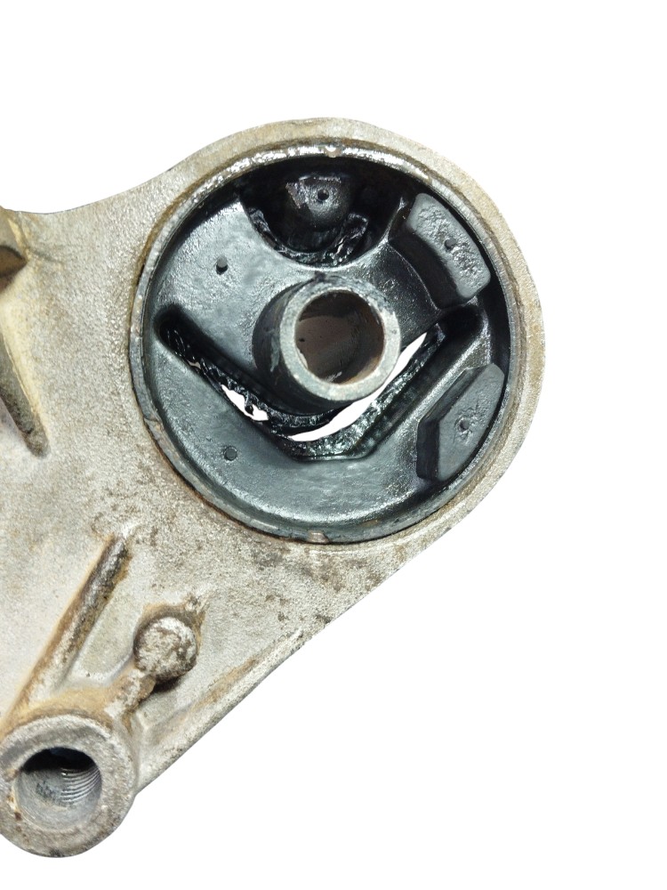 Coxim  Calço Motor Central Dianteiro Vectra E Astra Usado 4