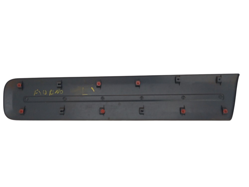 Moldura Friso Porta Lateral Direito Fiorino Uno 2020 5
