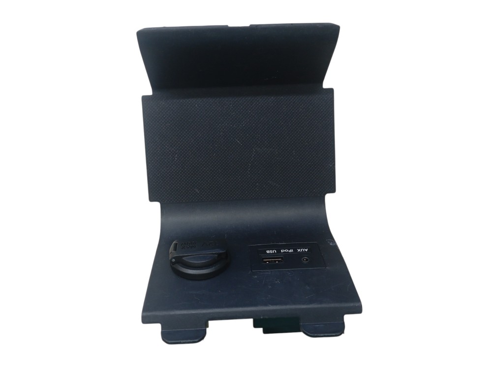 Moldura Console Central Usb 12v Hyundai Hb20 2013/17 2
