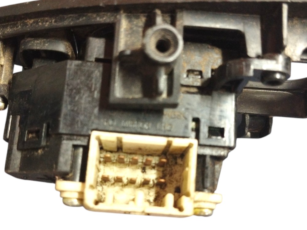 MOLDURA COMANDO VIDRO ELETRICO DIANTEIRO L/E I30 2009 A 2012 6